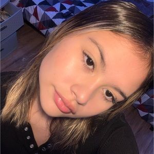 Meet your Posher, Adrianna